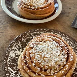 The best Cinnamon buns in northern Norway, at Hennignsvær Lysstøperi & Cafe